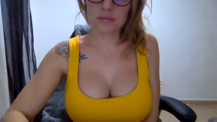 LaraCruz30