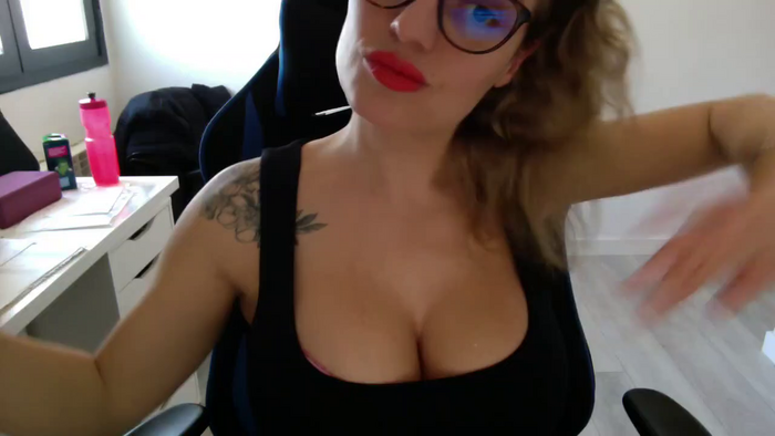 LaraCruz30