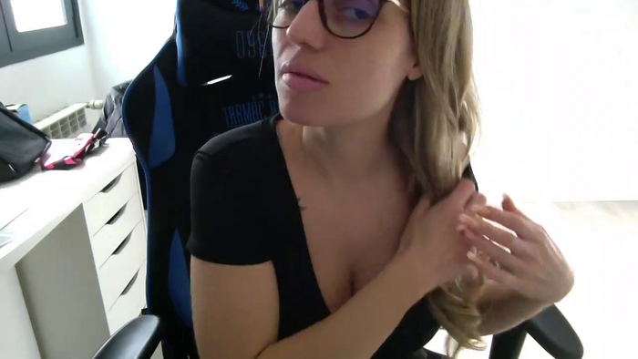 LaraCruz30