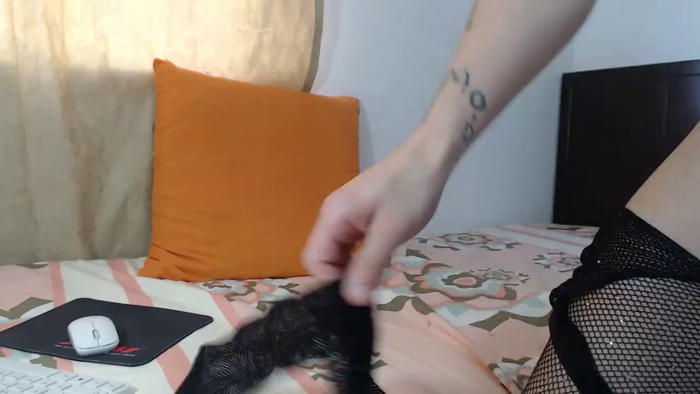 Queenramona_hot