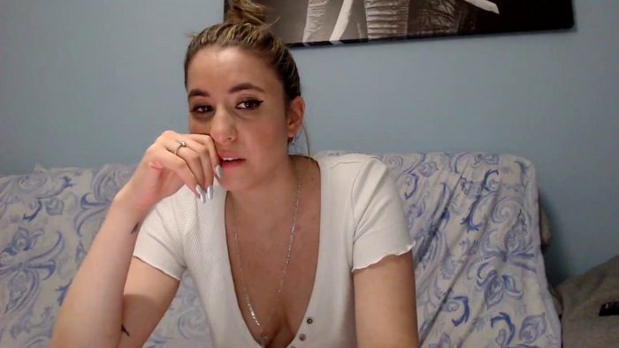 Leila25