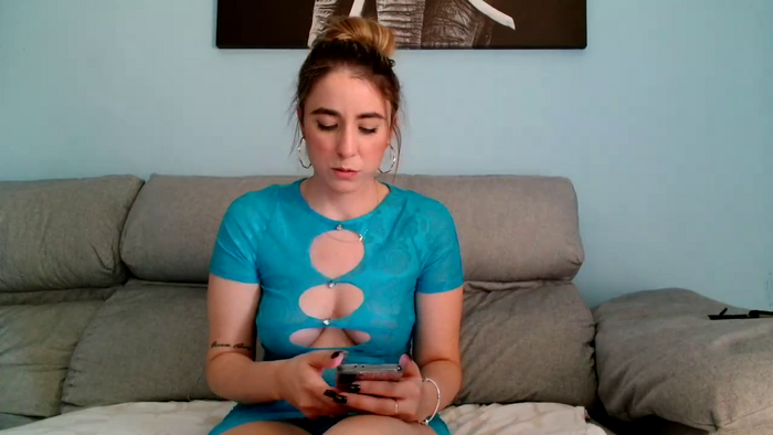 Leila25