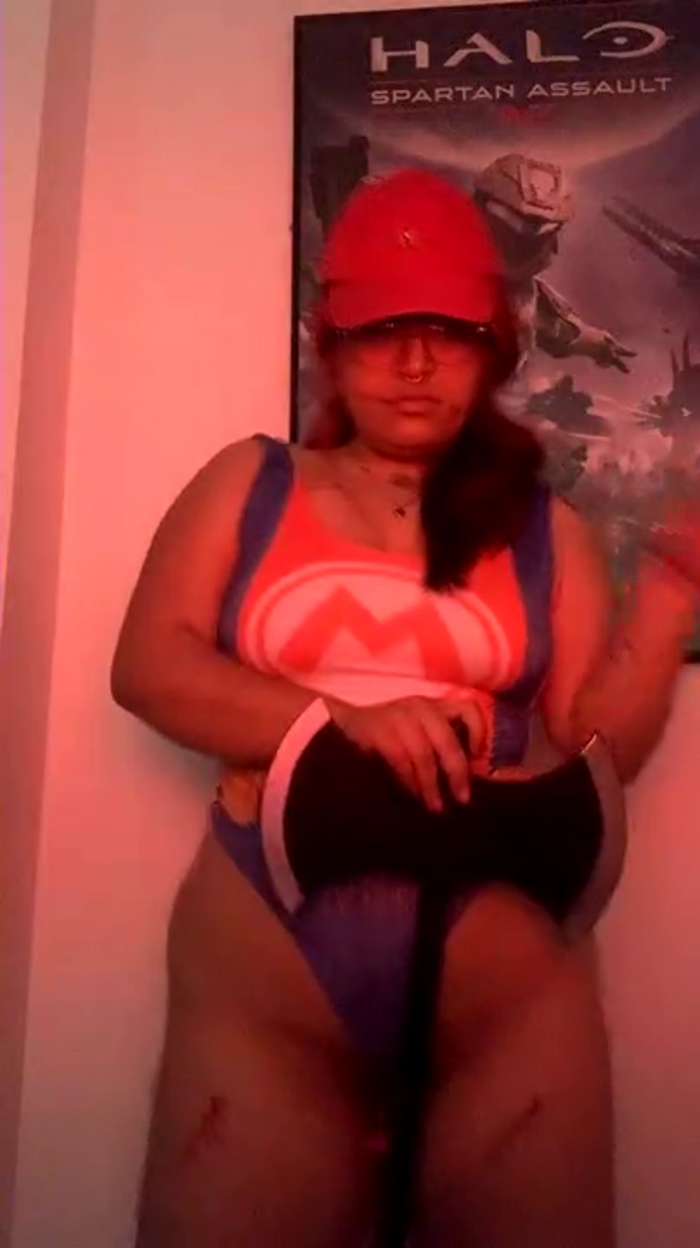 chloe_bonnet