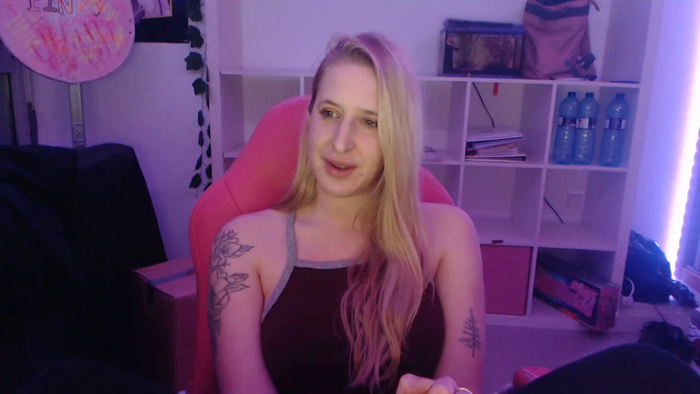Pinkladyx