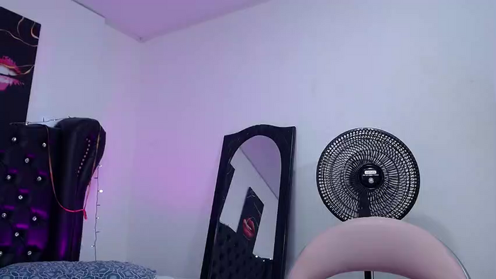 Sara_Vega80