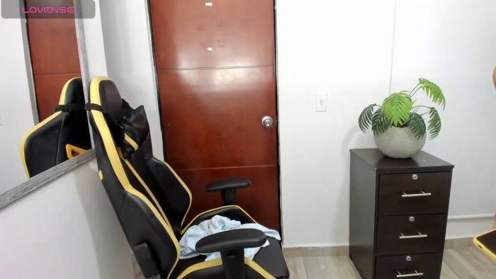 Angelica_slim