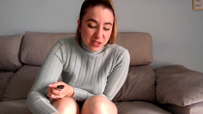 Leila25