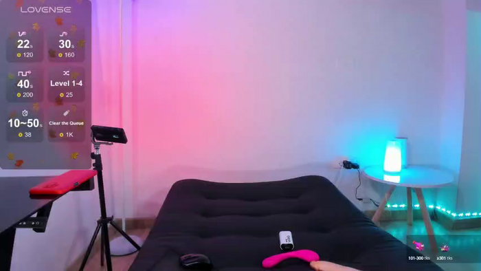 chloe_blue