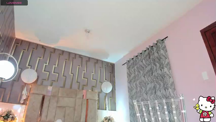 avaline_blanc