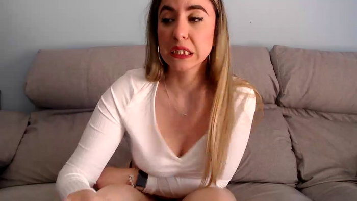 Leila25