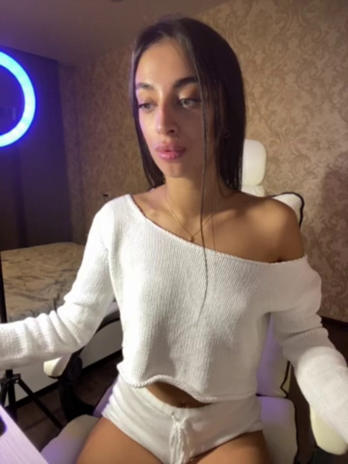 black-Lexi1