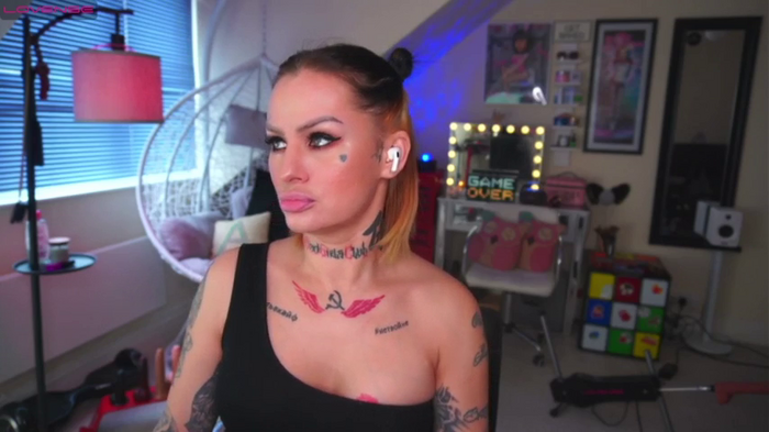 CallMeBadGirl