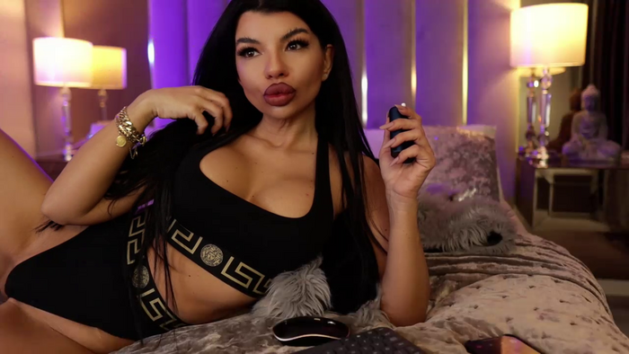 EleniaDevons