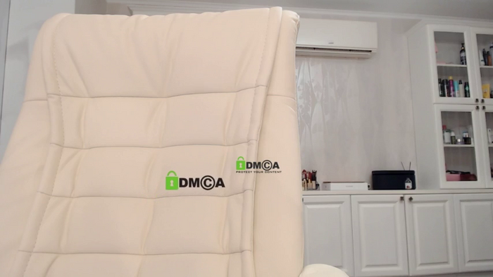 AnnaDaisy1