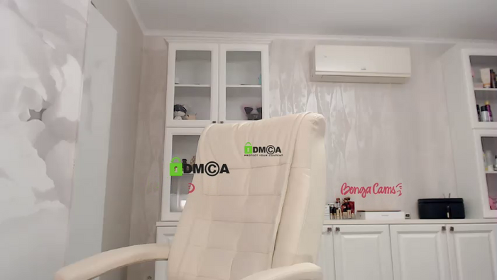 AnnaDaisy1