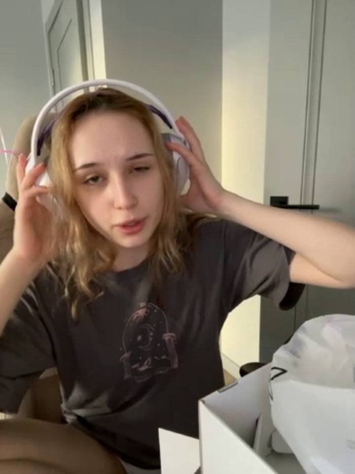 hor-neyJ0zy