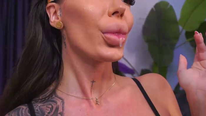 RaquelleVon