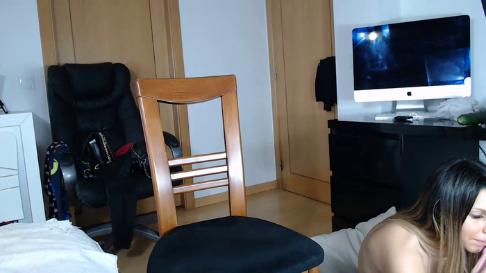 sofia_hot4