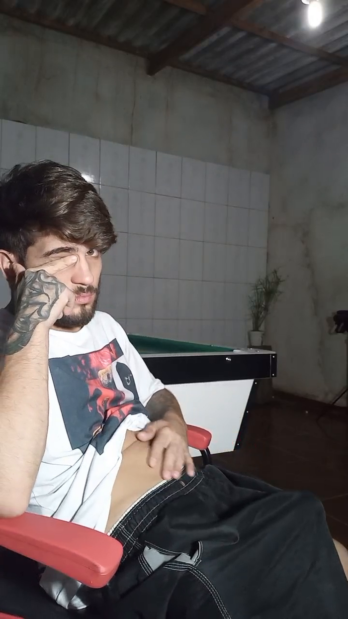 FLLAKAELVLOG