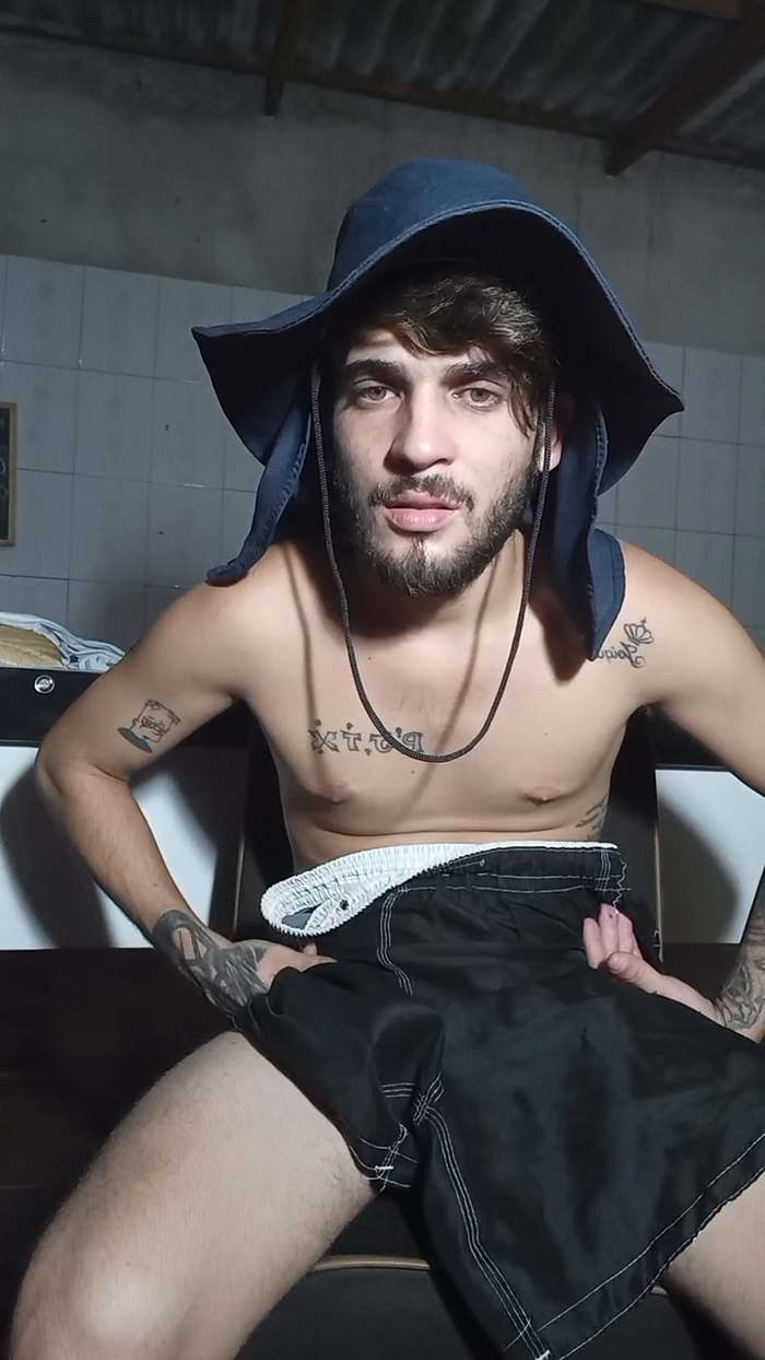 FLLAKAELVLOG