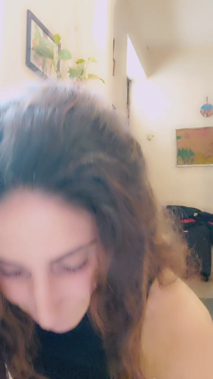 Mia83