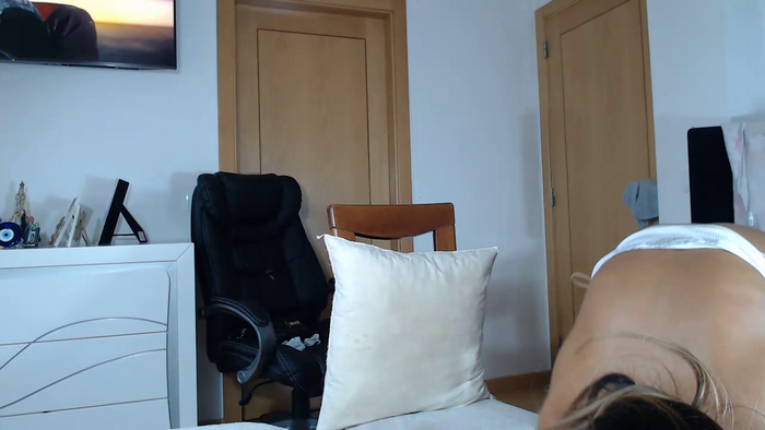 sofia_hot4