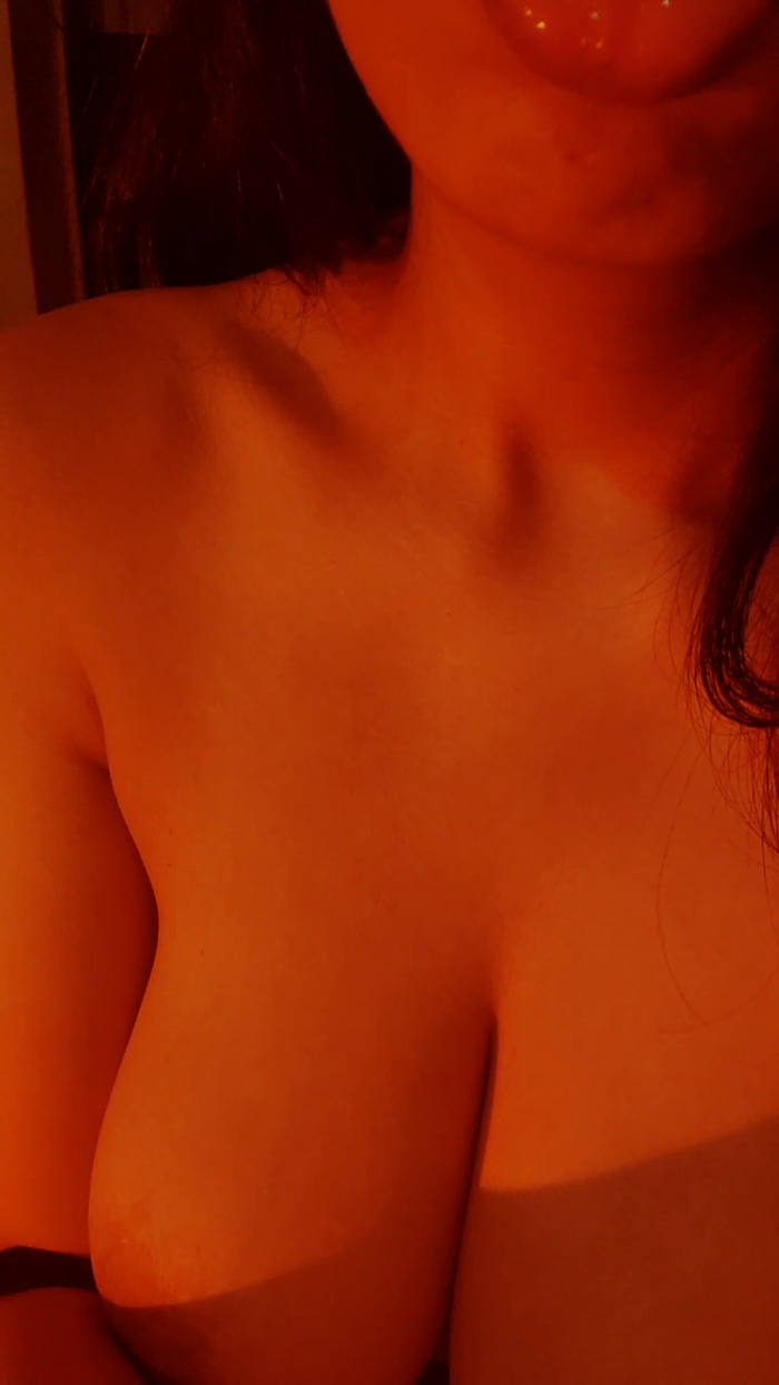 Aloneathome22