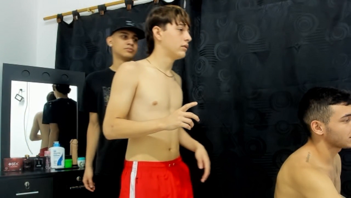 xXHotYoungBoyXx