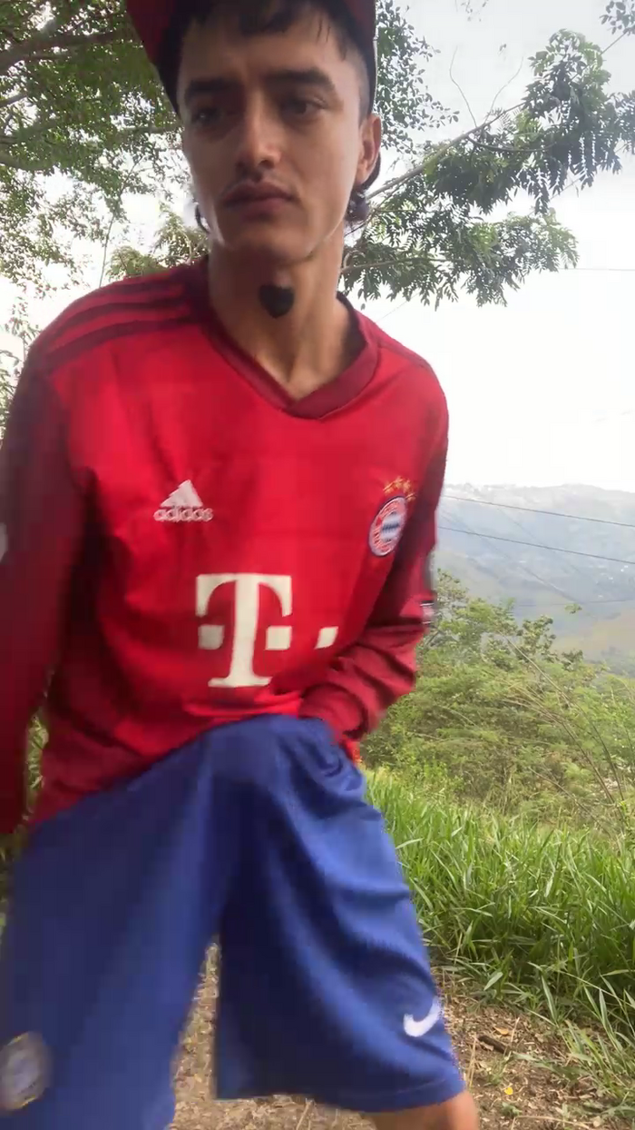 Skinny23cm