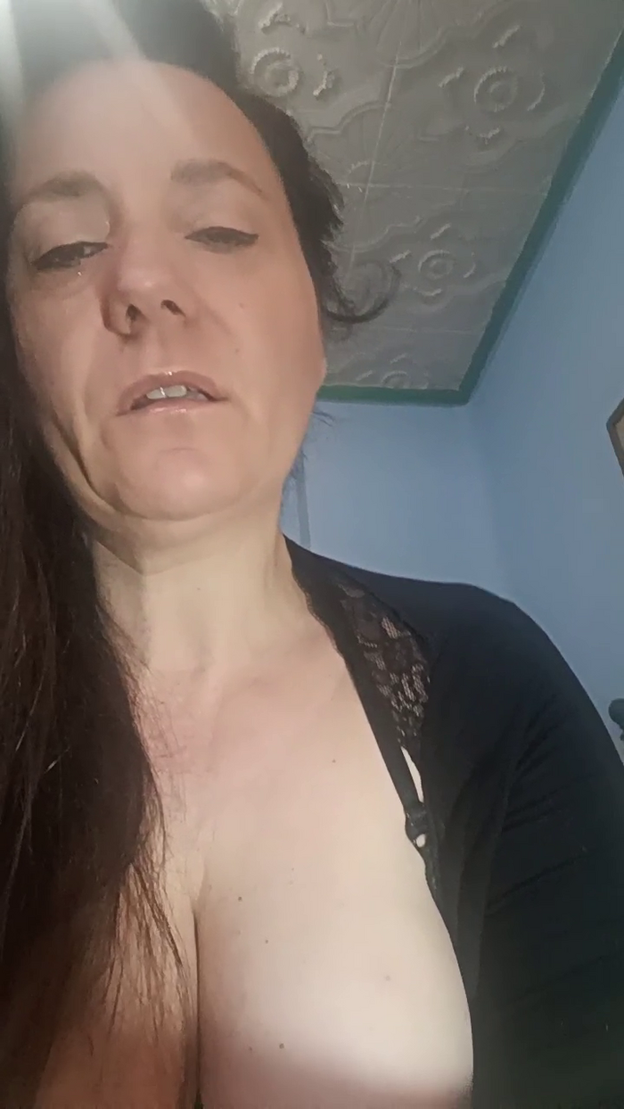 HAIRYPUSSYLIPS