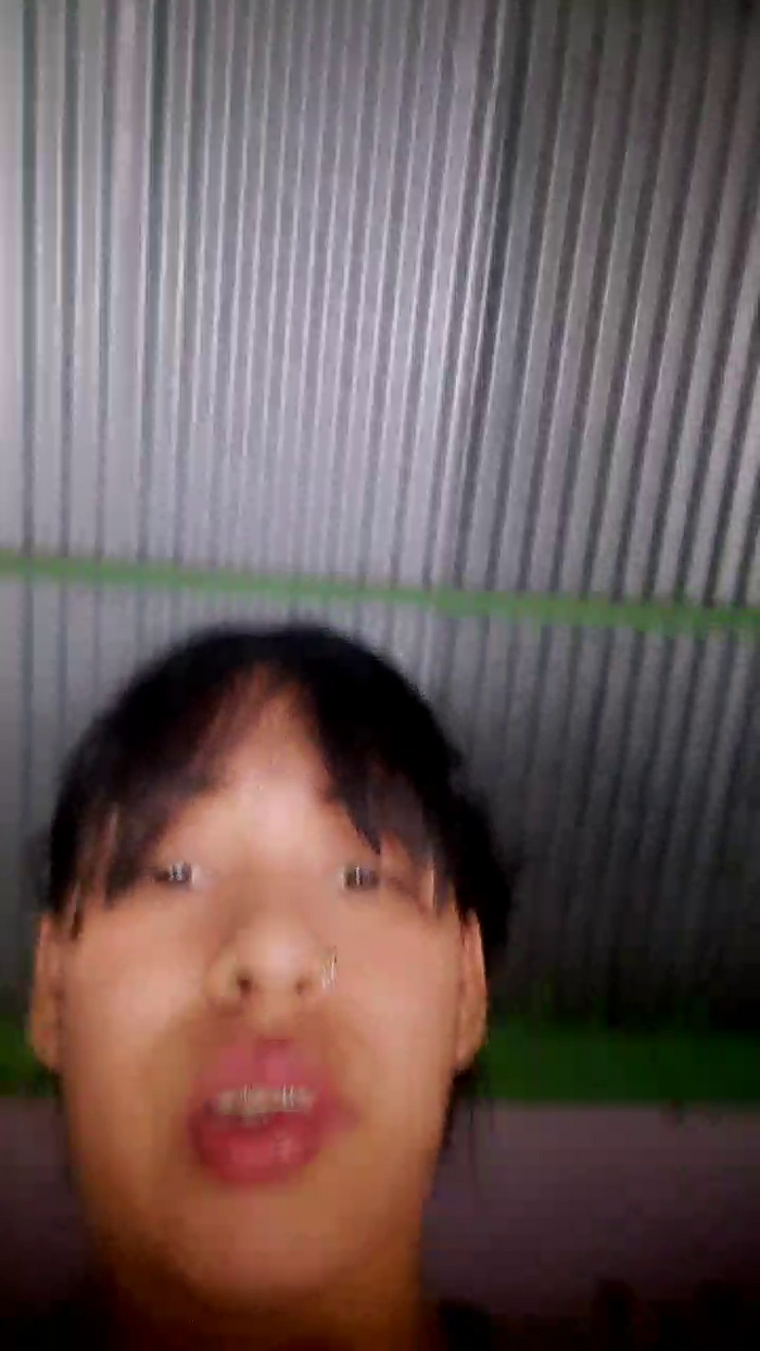 girl_pee