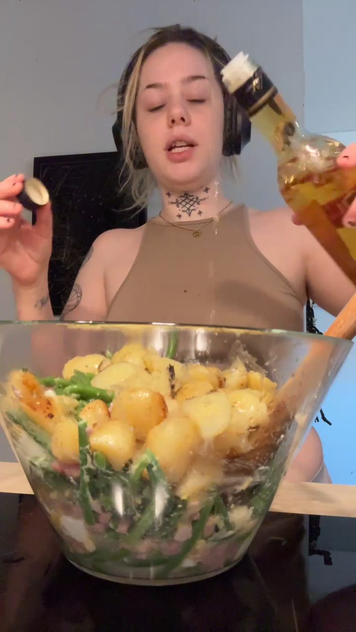 lovelyzoe