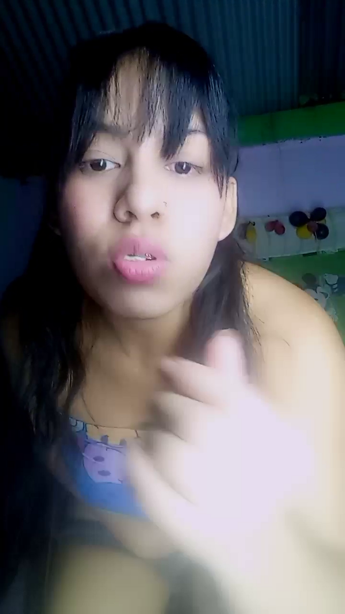 girl_pee