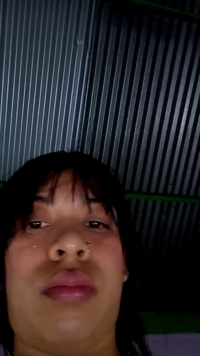 girl_pee