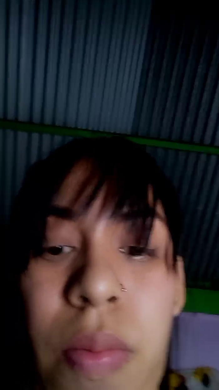 girl_pee