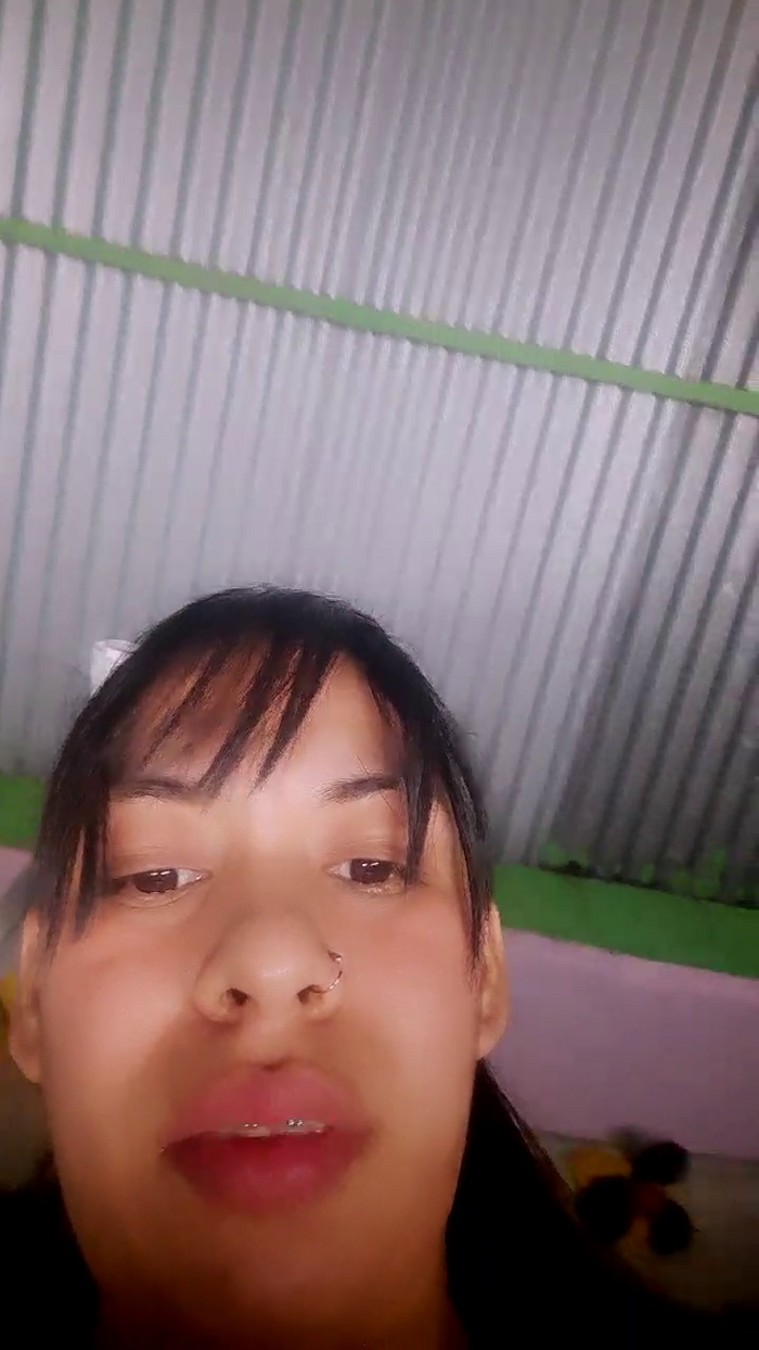 girl_pee