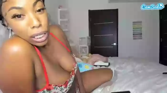 2023/06/18/camsoda-naomisimone-02-13-10