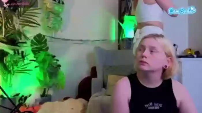 2023/10/28/camsoda-radiants-two-21-10-44