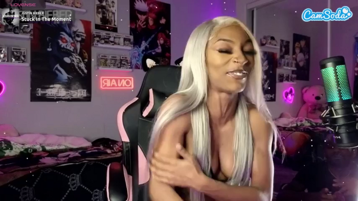 niviawolfe