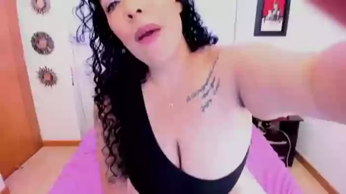 2024/01/01/cams-clauxywetbbwsexy-02-06-47