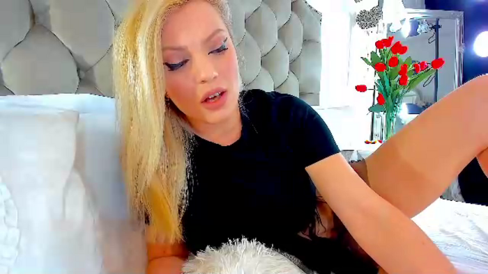 kitensquirtt