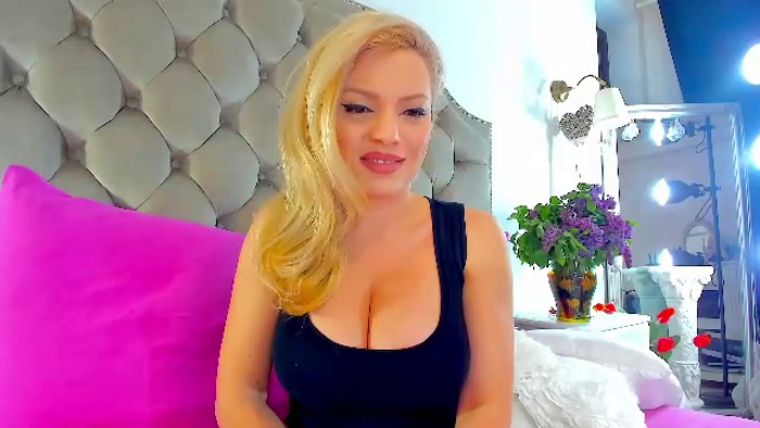 kitensquirtt