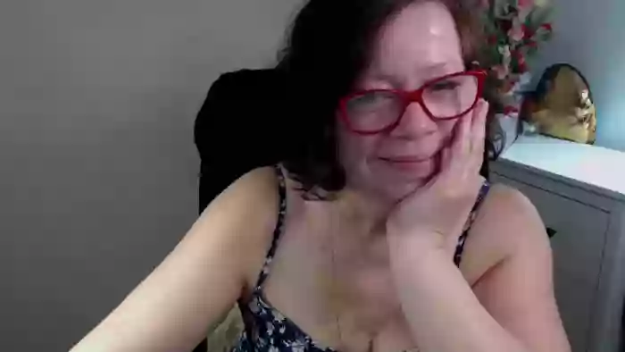 2024/04/17/cams-adeleemodel-12-14-49