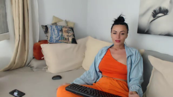 JolieCarla
