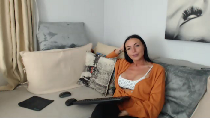 JolieCarla