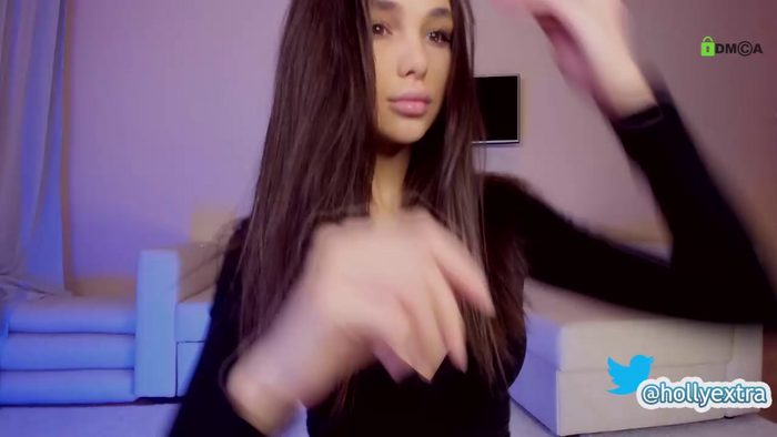 hollyextra