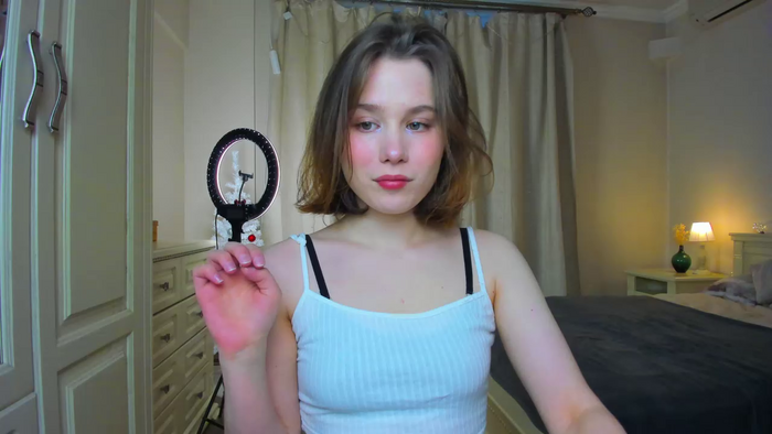 agata_adams