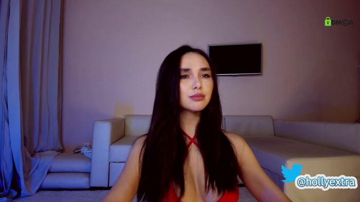 hollyextra