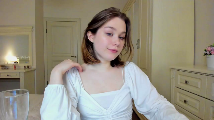 agata_adams