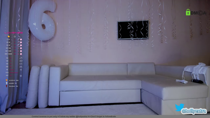 hollyextra